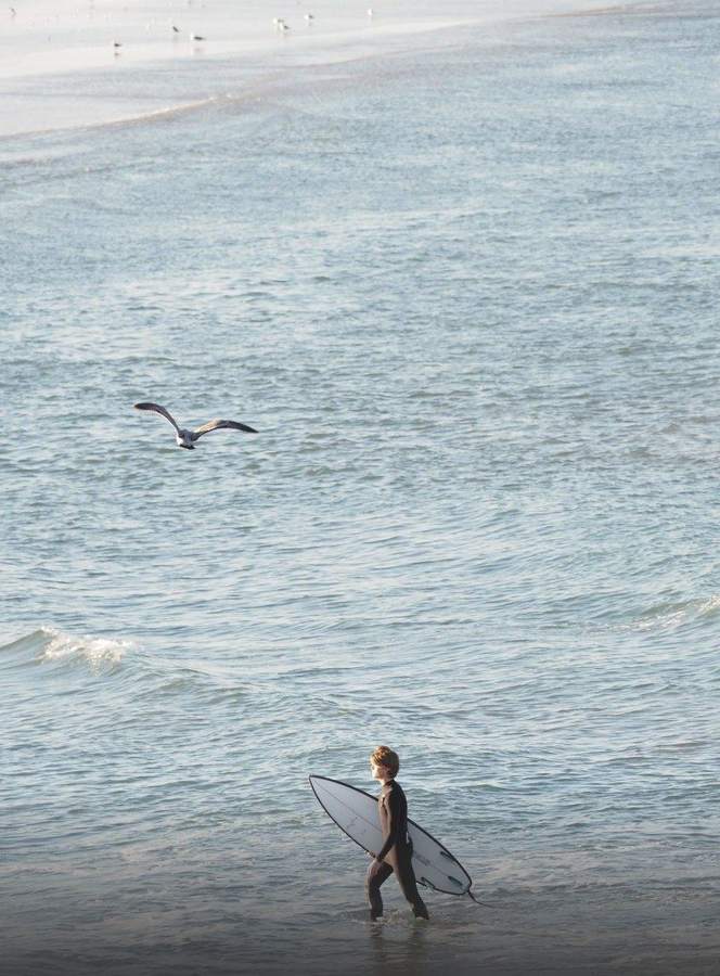 Surf Session — photo by Marina Ponomaryova